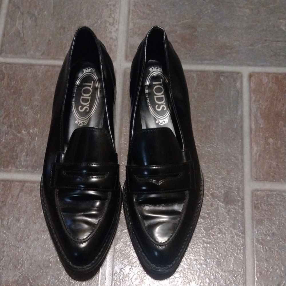 Tod's Classic Black Pointy Toe Leather Slip On Loafer Size 36